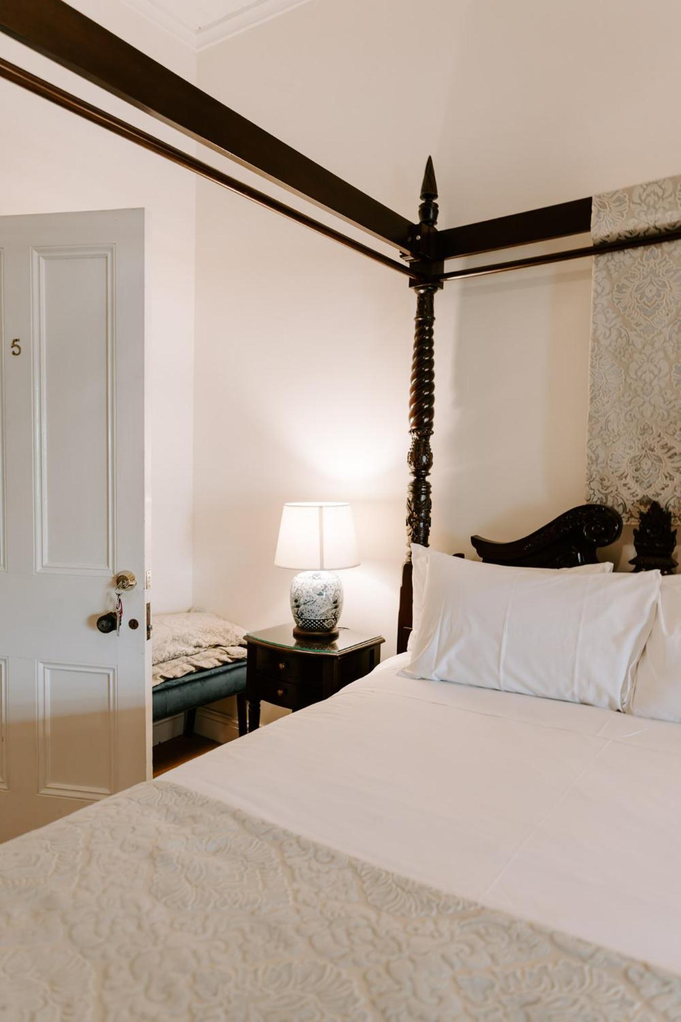 ウォリック アビー オブ ザ ロージズ Bed & Breakfast エクステリア 写真