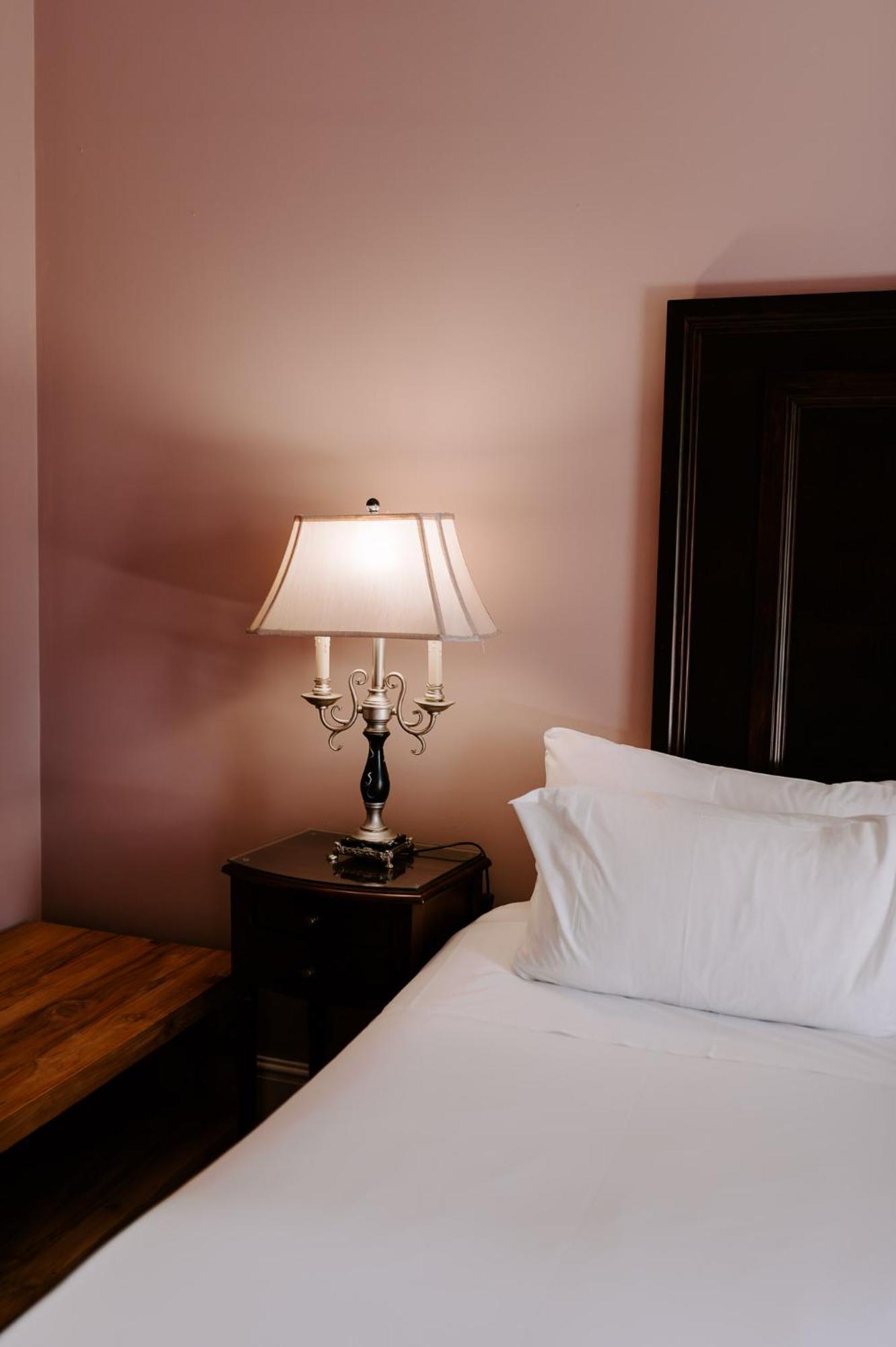 ウォリック アビー オブ ザ ロージズ Bed & Breakfast エクステリア 写真