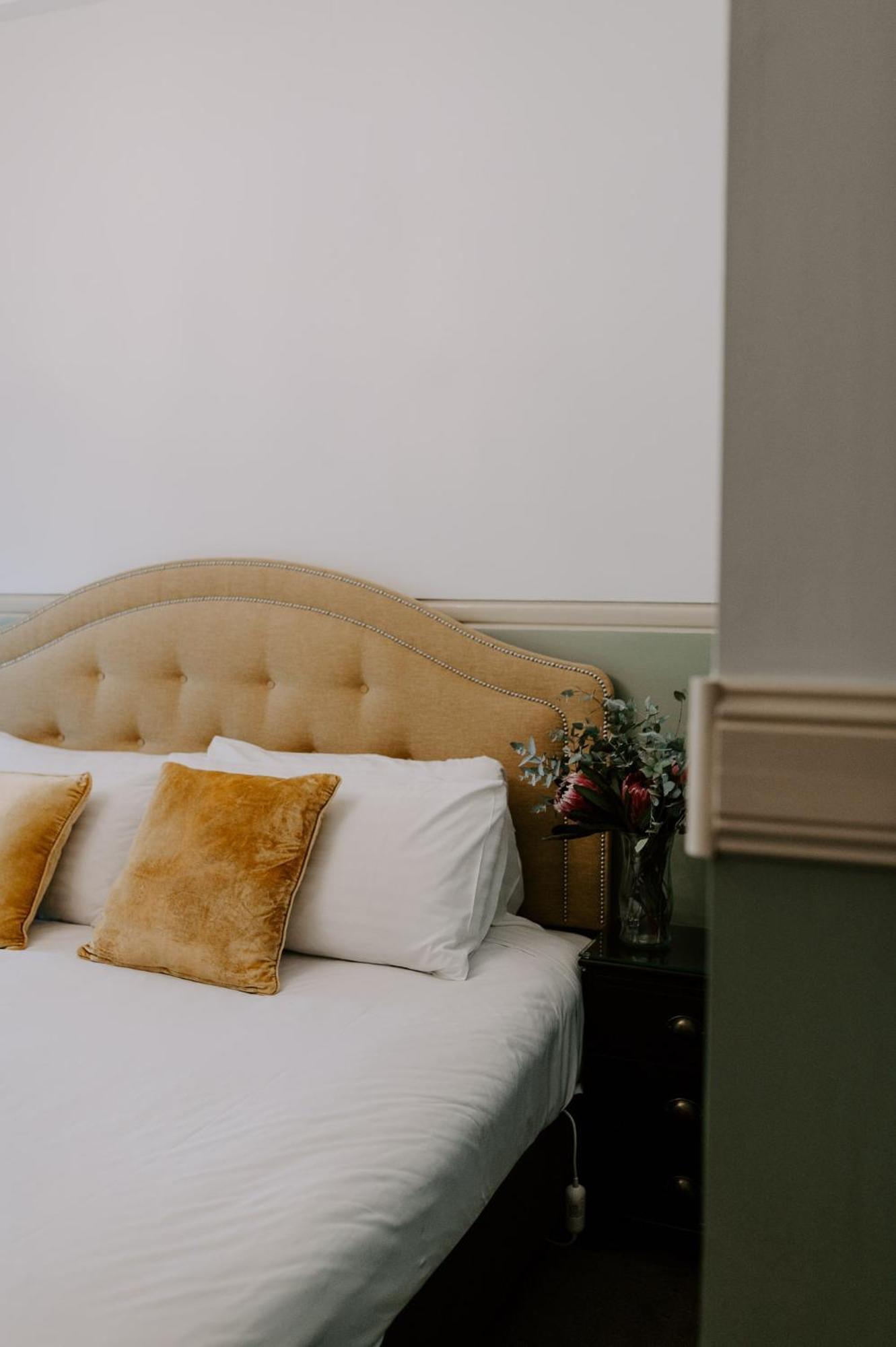 ウォリック アビー オブ ザ ロージズ Bed & Breakfast エクステリア 写真