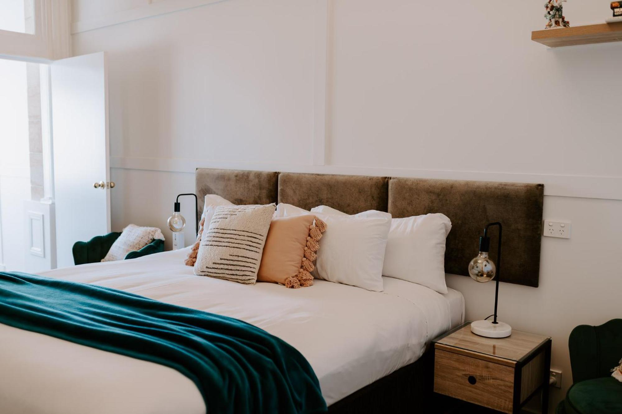 ウォリック アビー オブ ザ ロージズ Bed & Breakfast エクステリア 写真